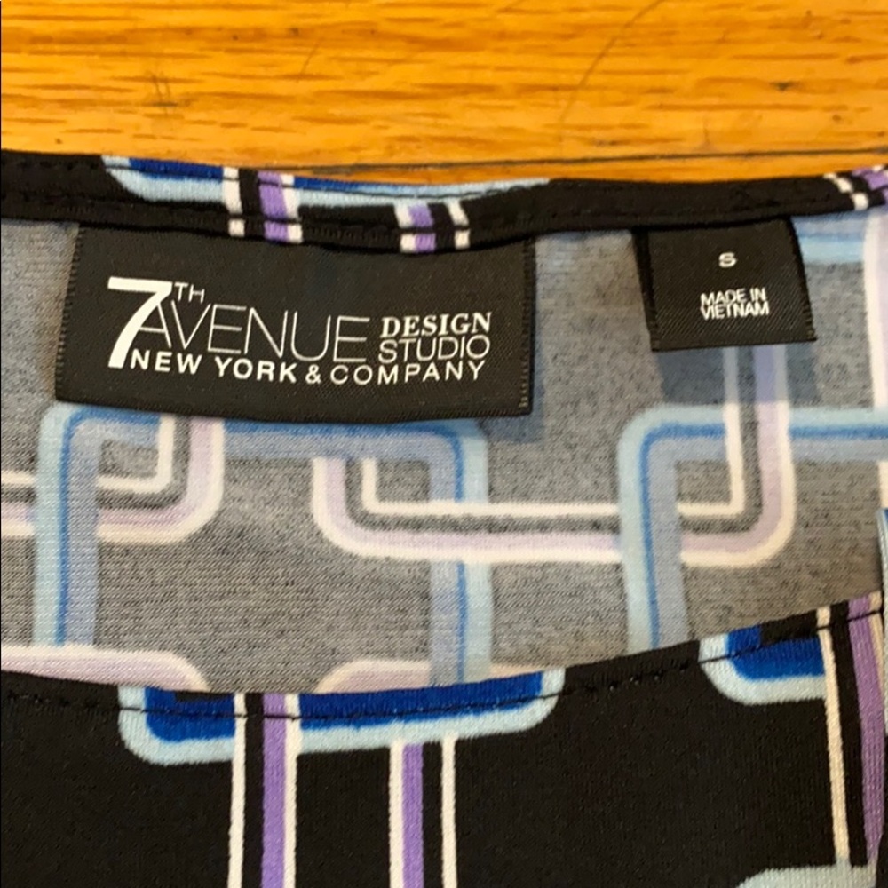 NWOT New York and Company Tie Neck shirt - Picture 3 of 6